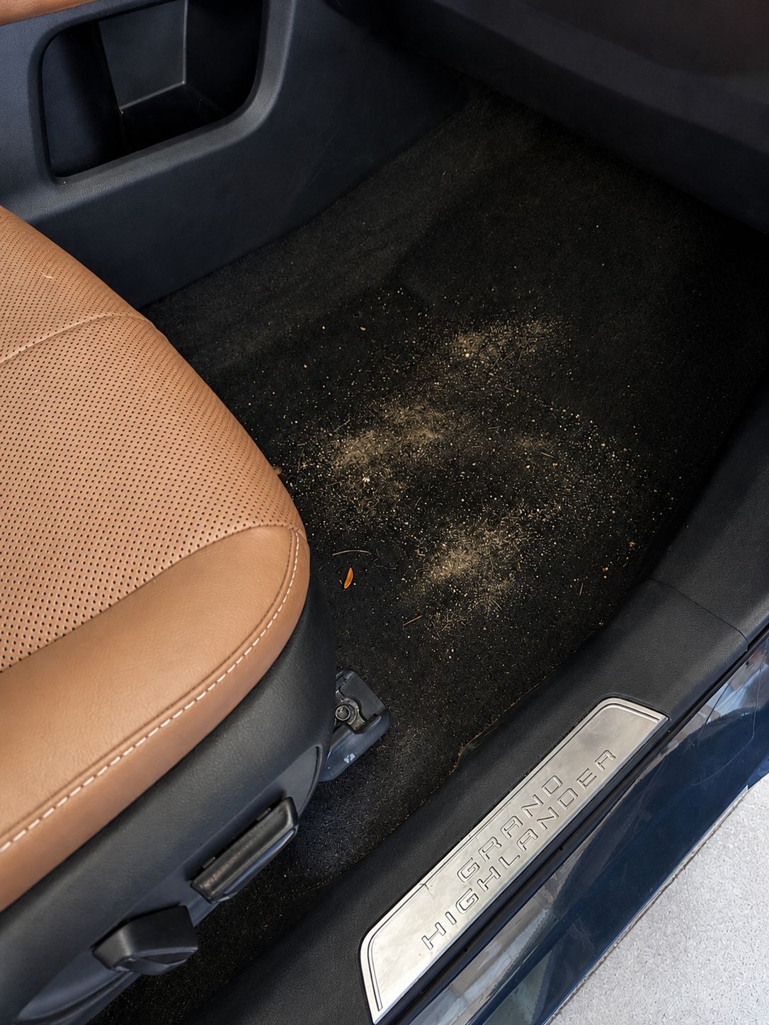 Carpet steam extraction before and after